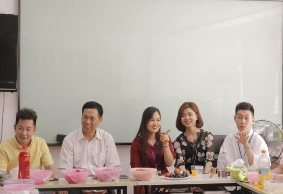 南寧美容學(xué)校：美容分享會(huì)，感謝總在別離時(shí)