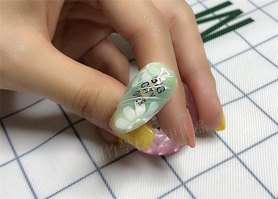 20200421清新夏季風圓筆花美甲.jpg