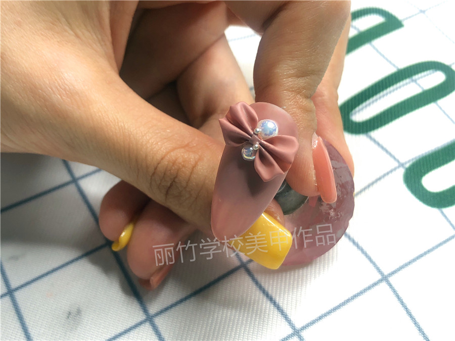 20200428優(yōu)雅蝴蝶結美甲.jpg