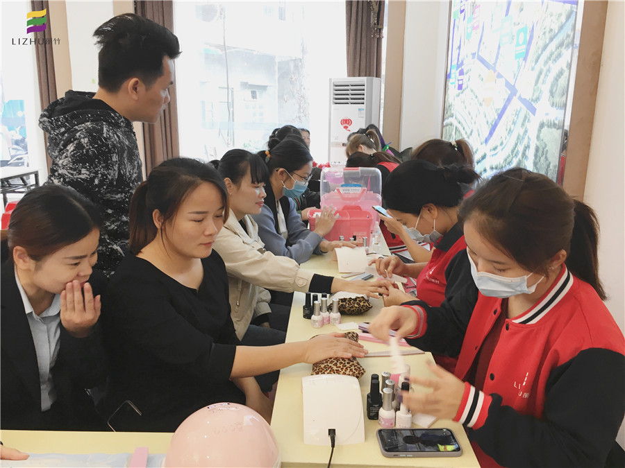 來吧！展示！麗竹美甲班的學(xué)員們