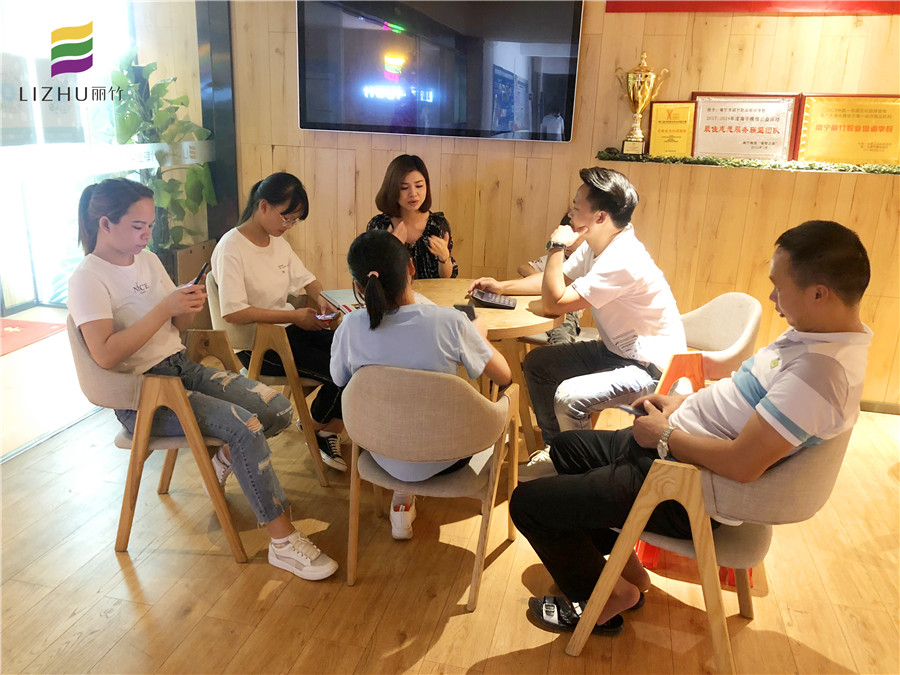 麗竹大門為你開，生源不斷滾滾來