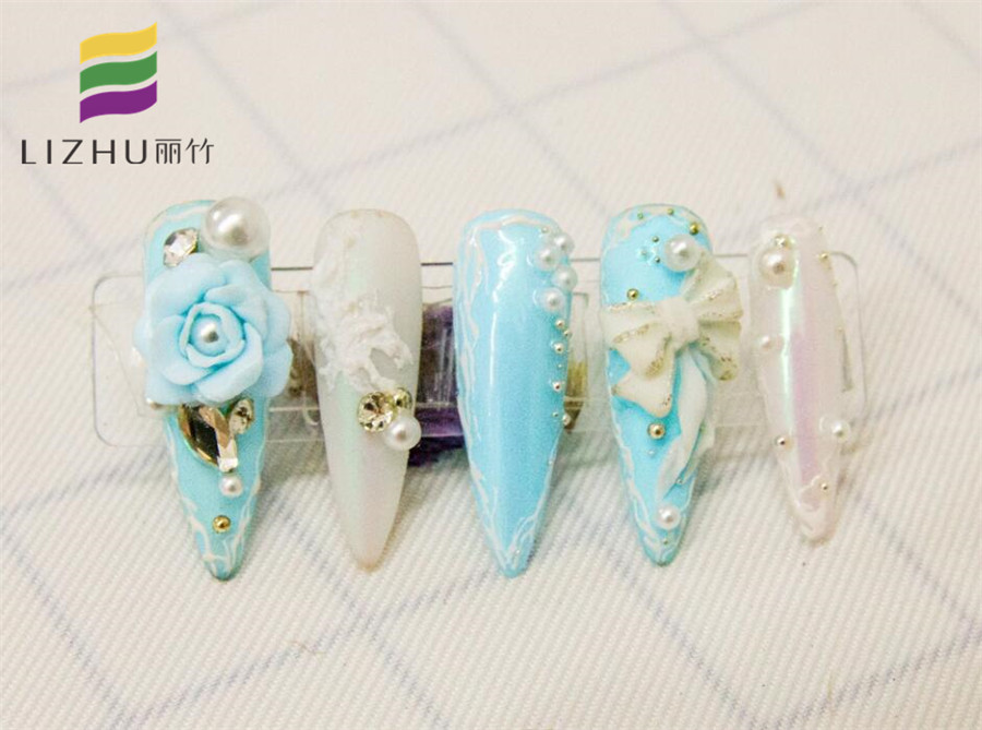 為什么要涂美甲封層？南寧技術(shù)好的美甲學(xué)校告訴你