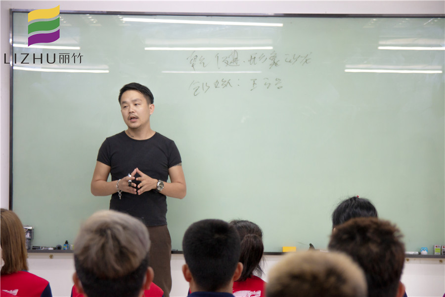 麗竹美發(fā)就業(yè)宣講，告訴你南寧美發(fā)學(xué)校哪家就業(yè)率高