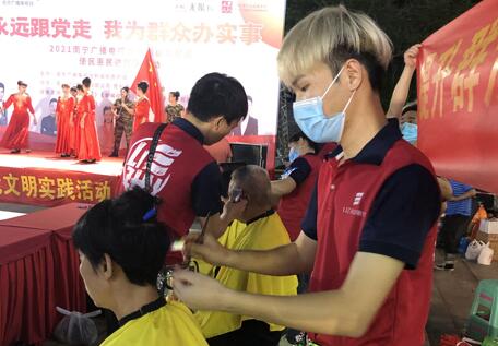 你合適剪短發(fā)嗎？廣西專業(yè)美發(fā)學(xué)校教你判斷
