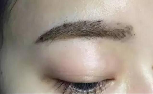 紋繡為什么要二次補(bǔ)色？南寧紋繡知識(shí)分享