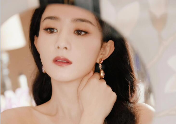 圓臉女孩溫柔學(xué)姐妝教程，告訴你南寧哪里教的化妝時尚