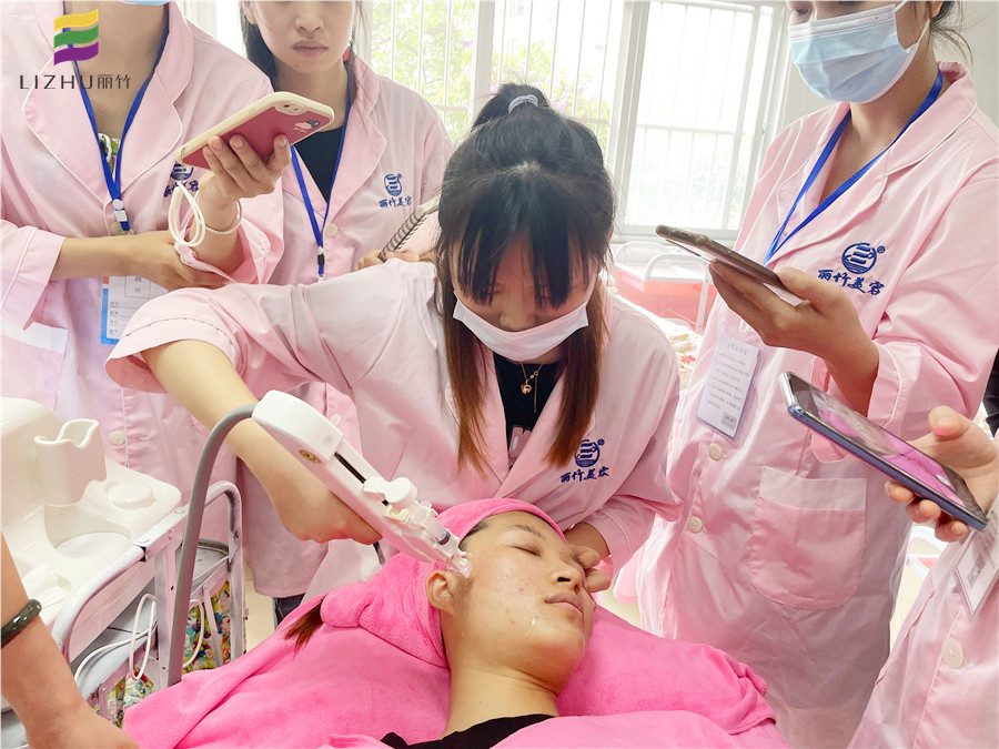 如何延長美容儀器使用時(shí)間？南寧美容儀器培訓(xùn)班教你