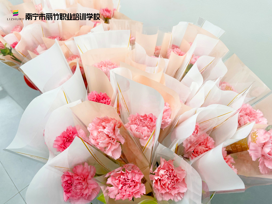 麗竹學校3·8女神節(jié)，定制專屬你的美麗