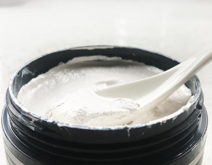 美發(fā)用品介紹：如何使用發(fā)泥？
