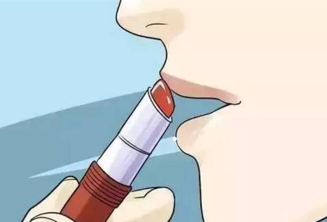 嘴唇干裂起皮的原因，南寧美容護(hù)膚養(yǎng)顏教程