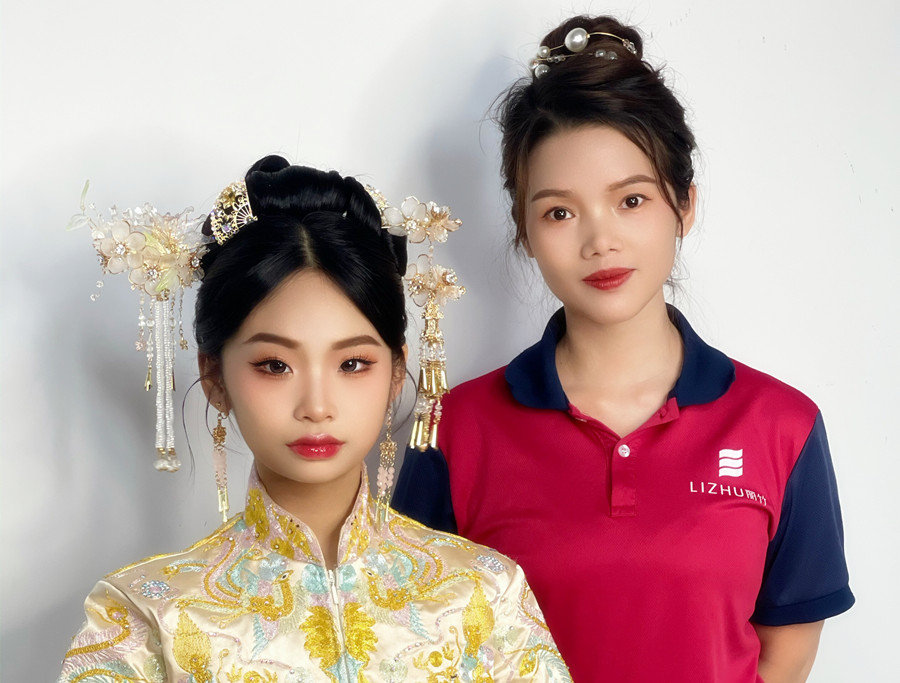 南寧化妝職業(yè)學(xué)?；瘖y學(xué)習(xí)心得