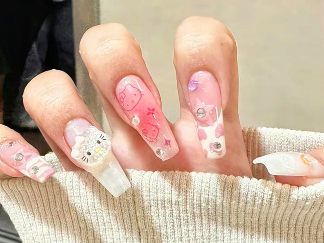 凱蒂貓美甲，南寧美甲款式造型學(xué)校分享