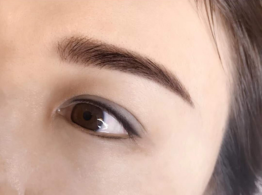 紋美瞳線的操作步驟，南寧學(xué)紋美瞳線