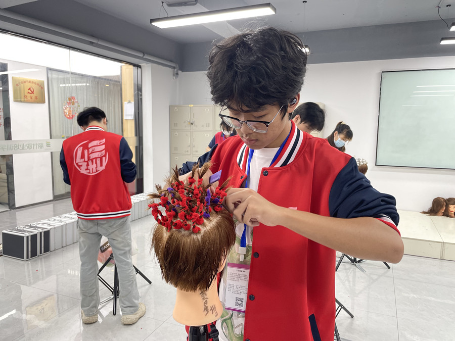 女士流行燙發(fā)款式：燙發(fā)類(lèi)型有哪些？