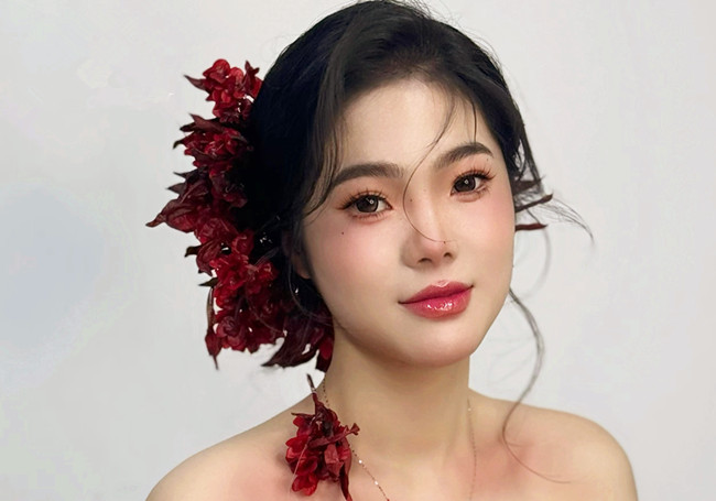 氛圍感干花造型，南寧化妝學(xué)高彩