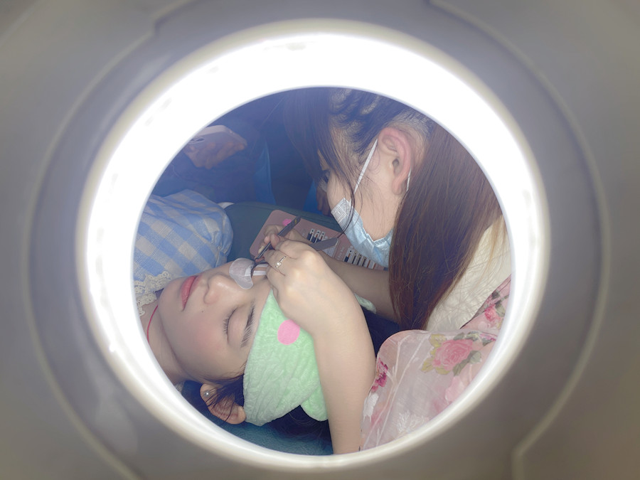 南寧美睫哪里專業(yè)？南寧學美睫去哪里？