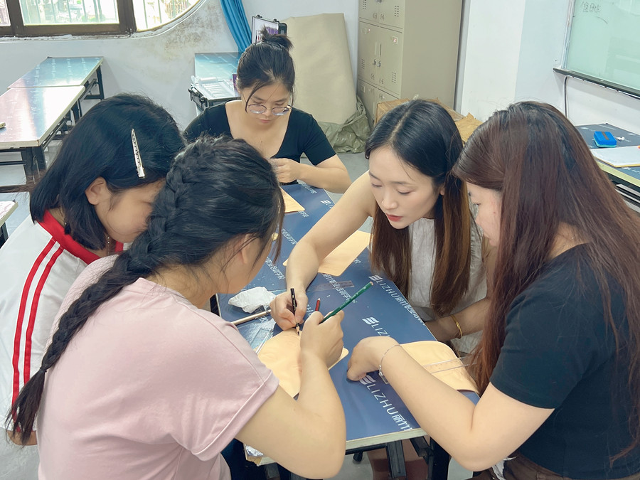 仿皮紋眉設(shè)計(jì)練習(xí) ，告訴你廣西紋繡學(xué)習(xí)哪里專(zhuān)業(yè)
