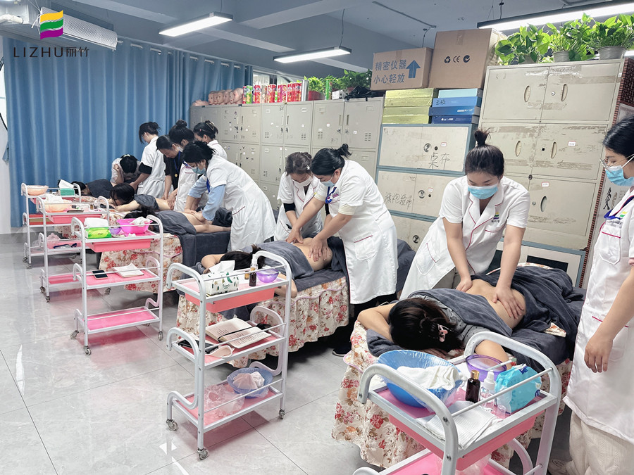 新年假期給身體按摩能有多爽，廣西美容管理健康